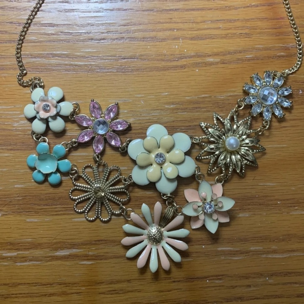 flower necklace